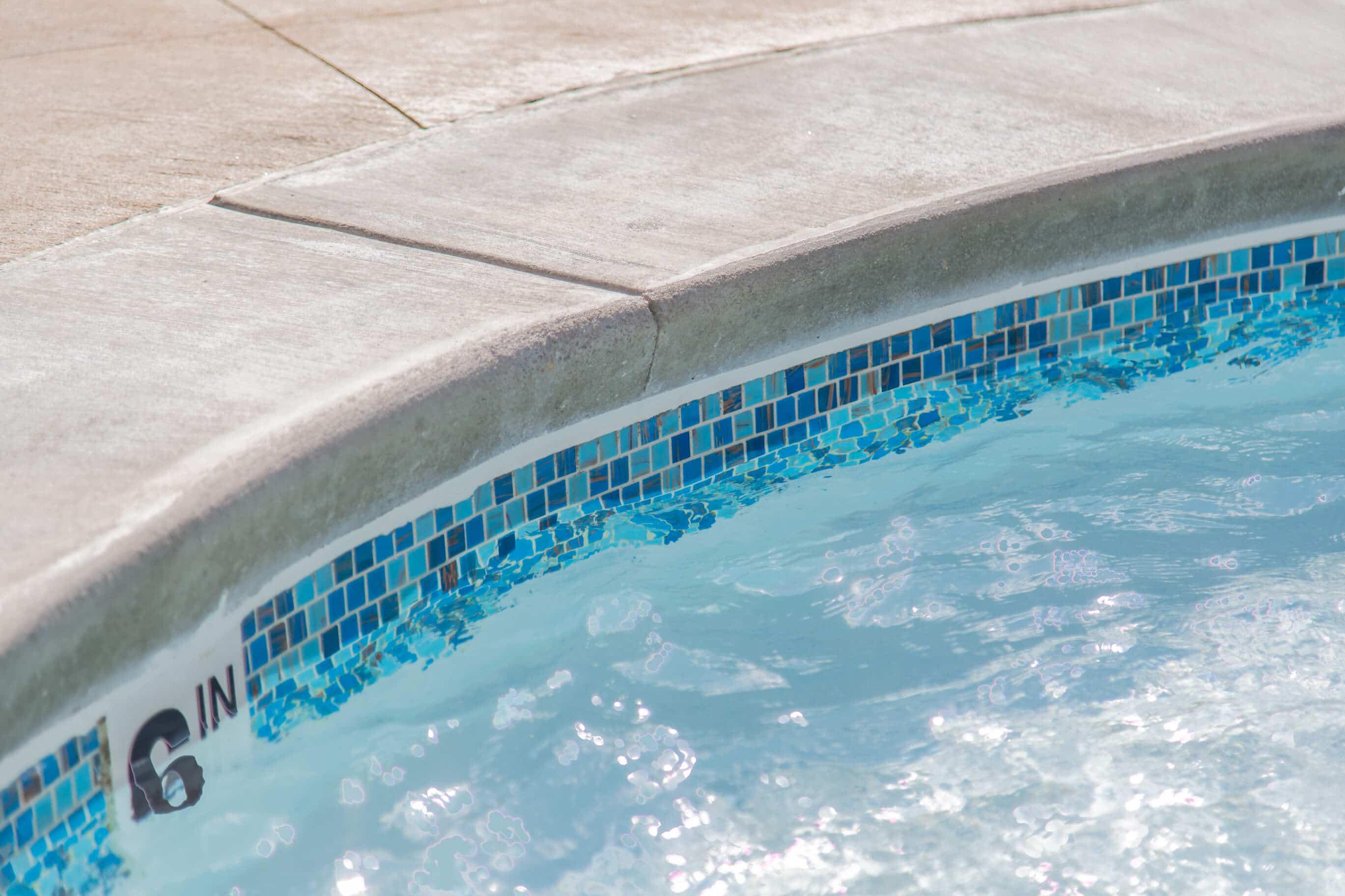 Cantilever-Edge Coping